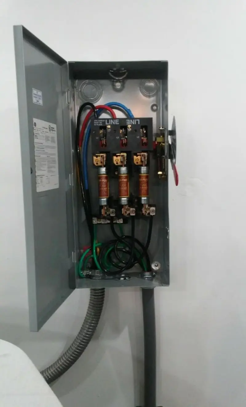 Three-phase disconnect switch installed for Electrical Wiring & Rewiring in Maryville